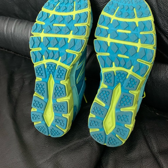 New Balance brand new shoes - Picture 3 of 3